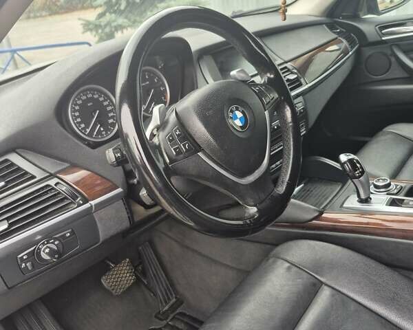 Серый БМВ Х6, объемом двигателя 4.39 л и пробегом 126 тыс. км за 16200 $, фото 13 на Automoto.ua