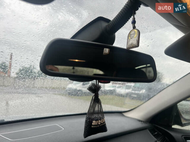 Сірий БМВ Х6, об'ємом двигуна 2.99 л та пробігом 289 тис. км за 19999 $, фото 38 на Automoto.ua