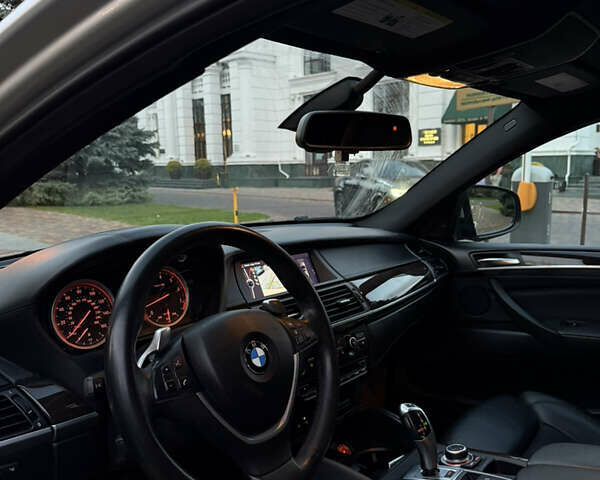 Серый БМВ Х6, объемом двигателя 3 л и пробегом 250 тыс. км за 12999 $, фото 12 на Automoto.ua