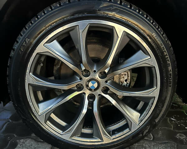 Сірий БМВ Х6, об'ємом двигуна 2.99 л та пробігом 289 тис. км за 19999 $, фото 68 на Automoto.ua