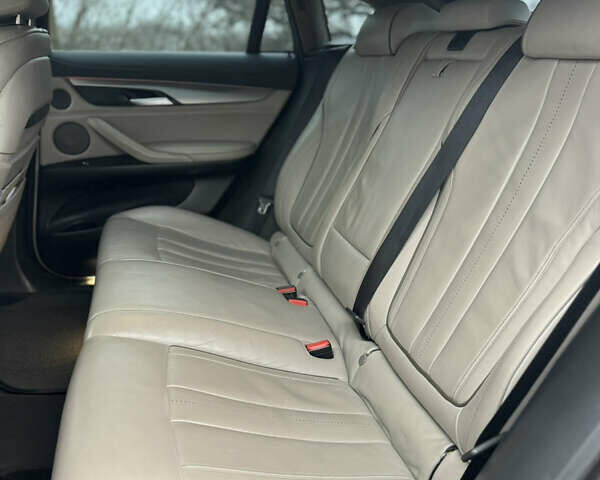 Серый БМВ Х6, объемом двигателя 3 л и пробегом 79 тыс. км за 38900 $, фото 7 на Automoto.ua