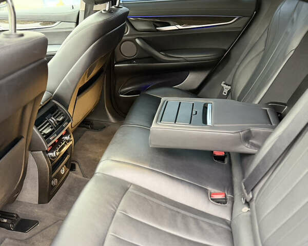 Серый БМВ Х6, объемом двигателя 3 л и пробегом 128 тыс. км за 33900 $, фото 27 на Automoto.ua