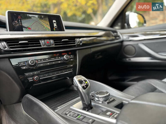 Серый БМВ Х6, объемом двигателя 2.98 л и пробегом 122 тыс. км за 25000 $, фото 13 на Automoto.ua