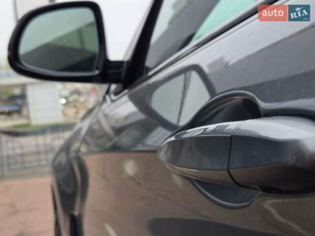 Сірий БМВ Х6, об'ємом двигуна 3 л та пробігом 106 тис. км за 31800 $, фото 11 на Automoto.ua