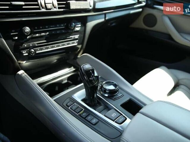 Сірий БМВ Х6, об'ємом двигуна 2.99 л та пробігом 190 тис. км за 38500 $, фото 20 на Automoto.ua