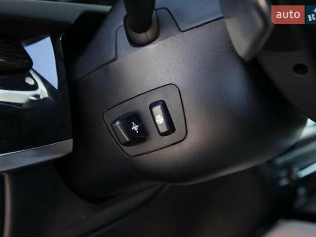 Сірий БМВ Х6, об'ємом двигуна 2.99 л та пробігом 190 тис. км за 38500 $, фото 32 на Automoto.ua