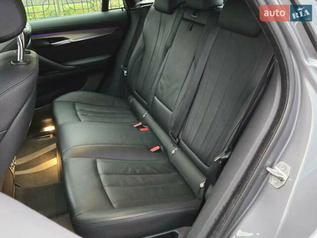 Сірий БМВ Х6, об'ємом двигуна 3 л та пробігом 106 тис. км за 31800 $, фото 28 на Automoto.ua