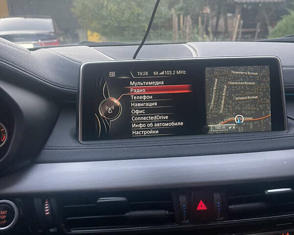 Сірий БМВ Х6, об'ємом двигуна 2.98 л та пробігом 125 тис. км за 32500 $, фото 25 на Automoto.ua