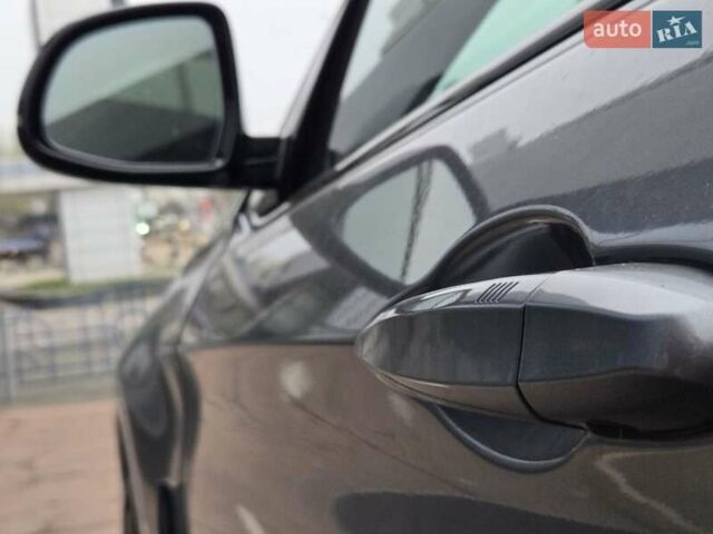 Серый БМВ Х6, объемом двигателя 3 л и пробегом 106 тыс. км за 34900 $, фото 40 на Automoto.ua