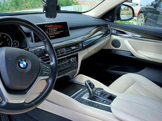 Серый БМВ Х6, объемом двигателя 3 л и пробегом 144 тыс. км за 25000 $, фото 4 на Automoto.ua