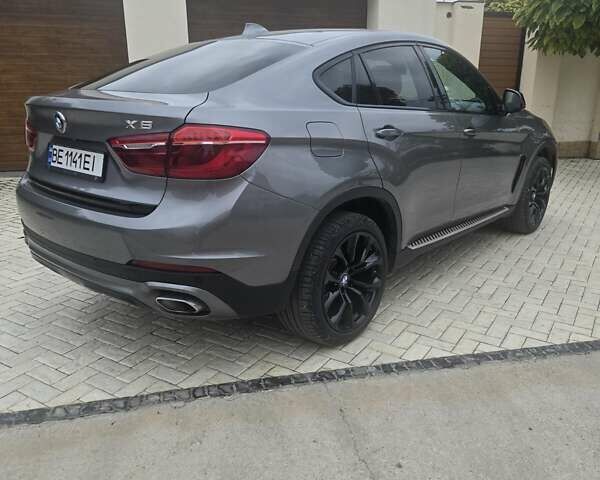 Серый БМВ Х6, объемом двигателя 2.98 л и пробегом 169 тыс. км за 40200 $, фото 6 на Automoto.ua