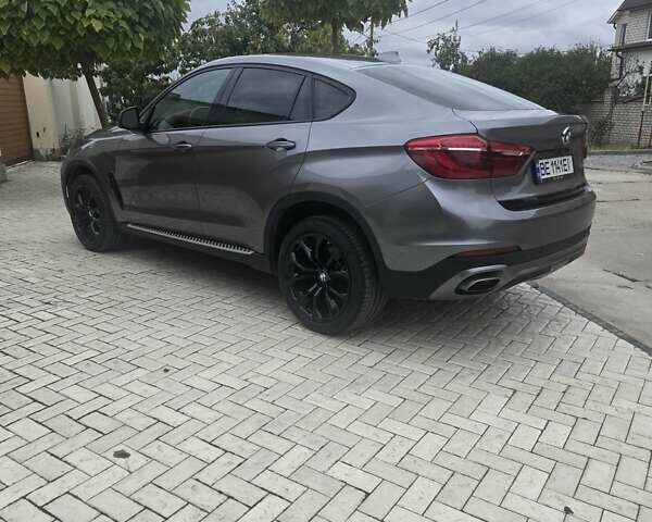 Серый БМВ Х6, объемом двигателя 2.98 л и пробегом 169 тыс. км за 40200 $, фото 4 на Automoto.ua