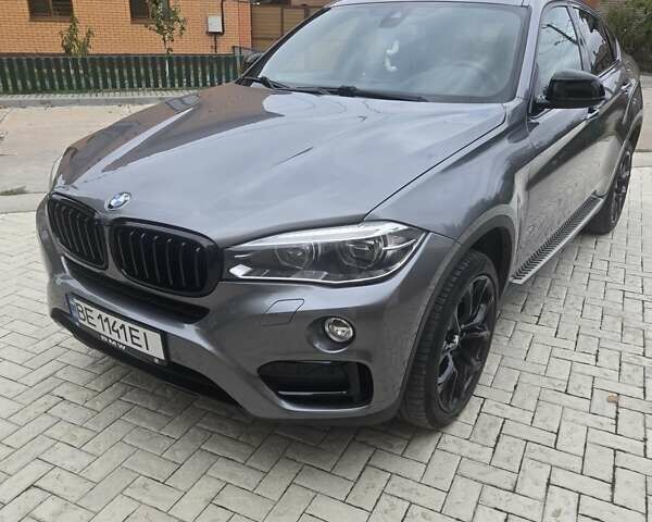 Серый БМВ Х6, объемом двигателя 2.98 л и пробегом 169 тыс. км за 40200 $, фото 2 на Automoto.ua