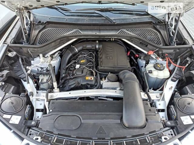 Сірий БМВ Х6, об'ємом двигуна 2.98 л та пробігом 71 тис. км за 44300 $, фото 40 на Automoto.ua