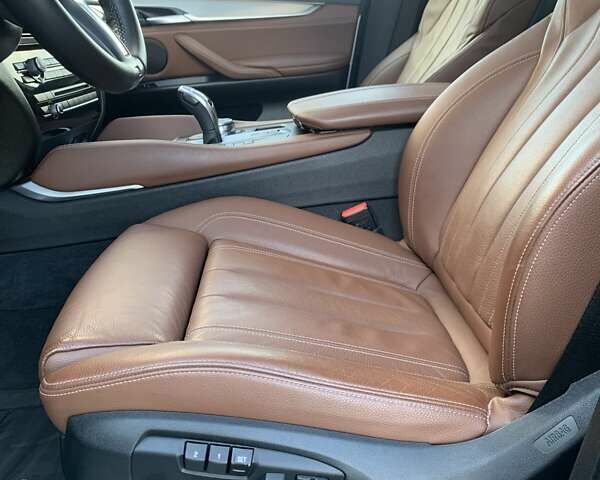 Серый БМВ Х6, объемом двигателя 2.99 л и пробегом 125 тыс. км за 43000 $, фото 22 на Automoto.ua