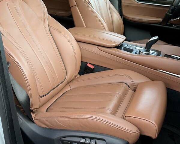 Сірий БМВ Х6, об'ємом двигуна 2.98 л та пробігом 71 тис. км за 32000 $, фото 19 на Automoto.ua