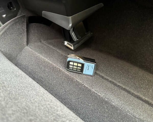 Сірий БМВ Х6, об'ємом двигуна 3 л та пробігом 99 тис. км за 82000 $, фото 53 на Automoto.ua