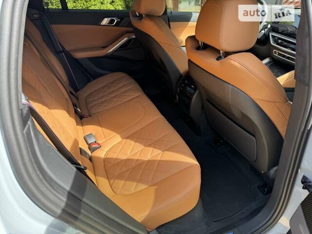 Серый БМВ Х6, объемом двигателя 3 л и пробегом 26 тыс. км за 133000 $, фото 61 на Automoto.ua