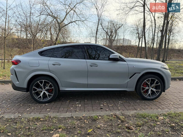 Серый БМВ Х6, объемом двигателя 2.99 л и пробегом 72 тыс. км за 99500 $, фото 12 на Automoto.ua