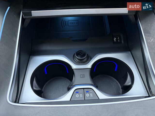 Серый БМВ Х6, объемом двигателя 2.99 л и пробегом 72 тыс. км за 99500 $, фото 22 на Automoto.ua