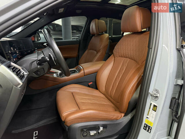 Серый БМВ Х6, объемом двигателя 4.39 л и пробегом 30 тыс. км за 115000 $, фото 18 на Automoto.ua