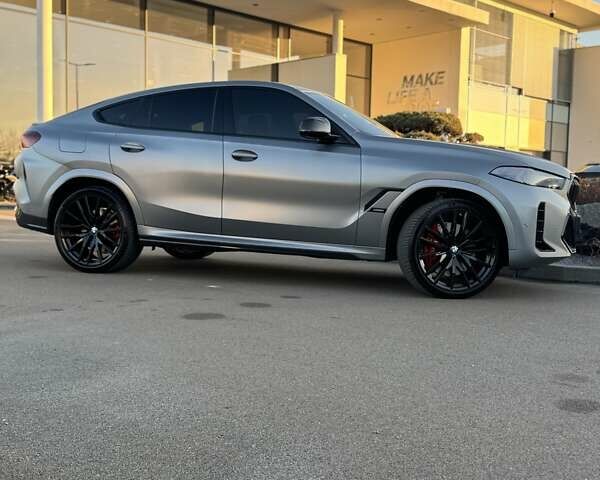 Серый БМВ Х6, объемом двигателя 4.39 л и пробегом 24 тыс. км за 131700 $, фото 7 на Automoto.ua