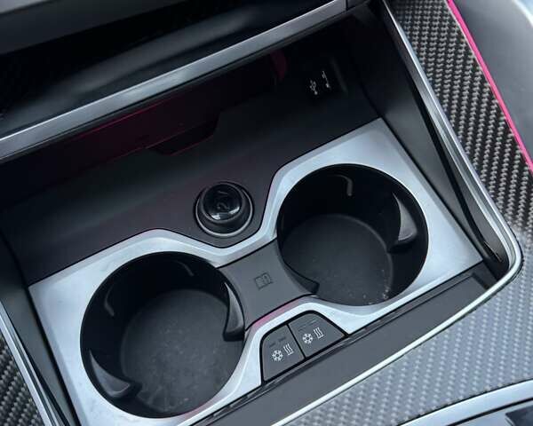 Серый БМВ Х6, объемом двигателя 4.39 л и пробегом 24 тыс. км за 131700 $, фото 49 на Automoto.ua