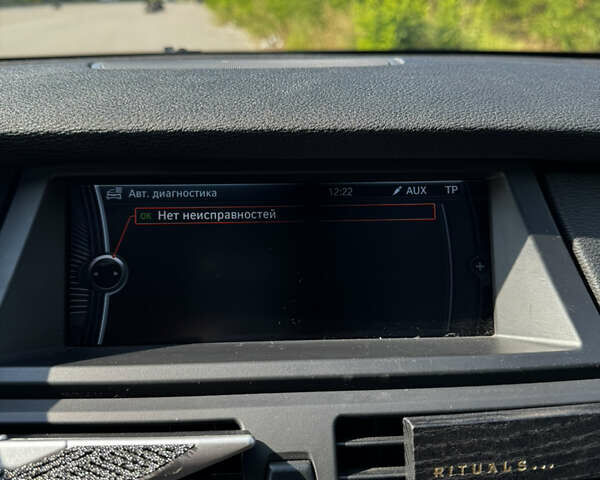 Синий БМВ Х6, объемом двигателя 3 л и пробегом 180 тыс. км за 19000 $, фото 3 на Automoto.ua