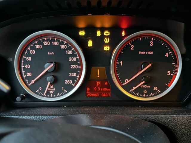 Синий БМВ Х6, объемом двигателя 3 л и пробегом 259 тыс. км за 25000 $, фото 5 на Automoto.ua