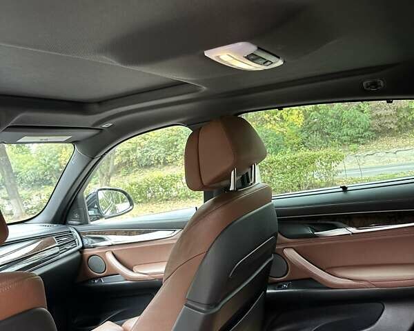 Синий БМВ Х6, объемом двигателя 4.39 л и пробегом 96 тыс. км за 30000 $, фото 16 на Automoto.ua