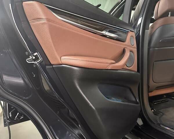 Синий БМВ Х6, объемом двигателя 4.39 л и пробегом 96 тыс. км за 30000 $, фото 63 на Automoto.ua