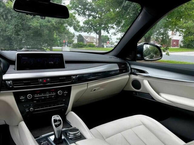 Синій БМВ Х6, об'ємом двигуна 3 л та пробігом 65 тис. км за 12000 $, фото 14 на Automoto.ua