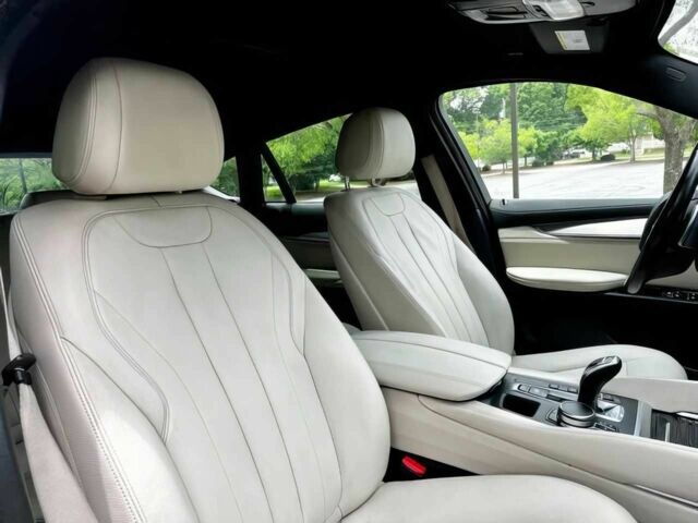 Синій БМВ Х6, об'ємом двигуна 3 л та пробігом 65 тис. км за 12000 $, фото 16 на Automoto.ua