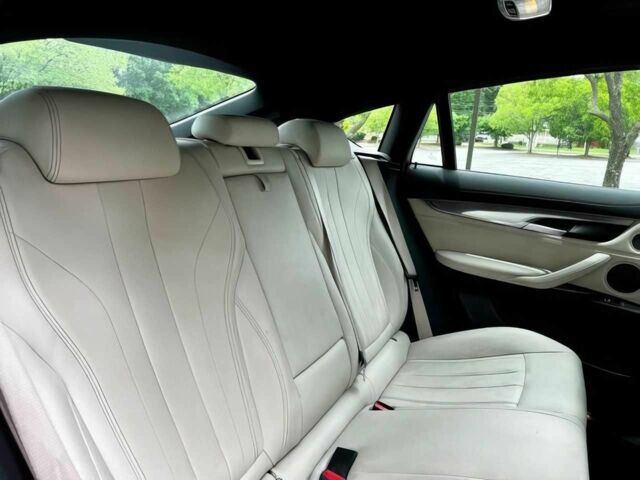 Синій БМВ Х6, об'ємом двигуна 3 л та пробігом 65 тис. км за 12000 $, фото 19 на Automoto.ua