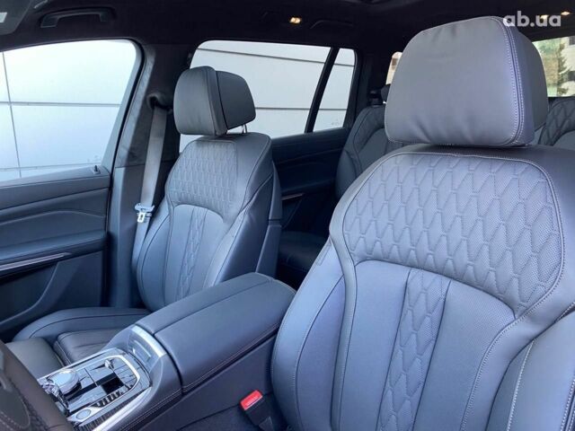 Белый БМВ X7, объемом двигателя 0 л и пробегом 3 тыс. км за 64999 $, фото 6 на Automoto.ua