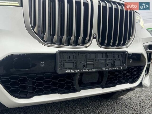 Белый БМВ X7, объемом двигателя 2.99 л и пробегом 98 тыс. км за 79000 $, фото 13 на Automoto.ua