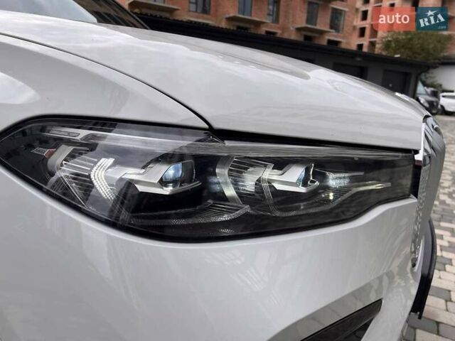 Белый БМВ X7, объемом двигателя 2.99 л и пробегом 99 тыс. км за 71999 $, фото 14 на Automoto.ua