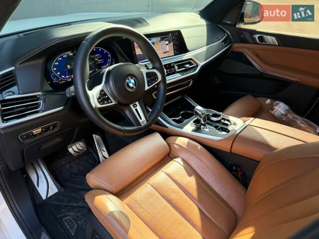 Белый БМВ X7, объемом двигателя 4.39 л и пробегом 132 тыс. км за 49500 $, фото 22 на Automoto.ua