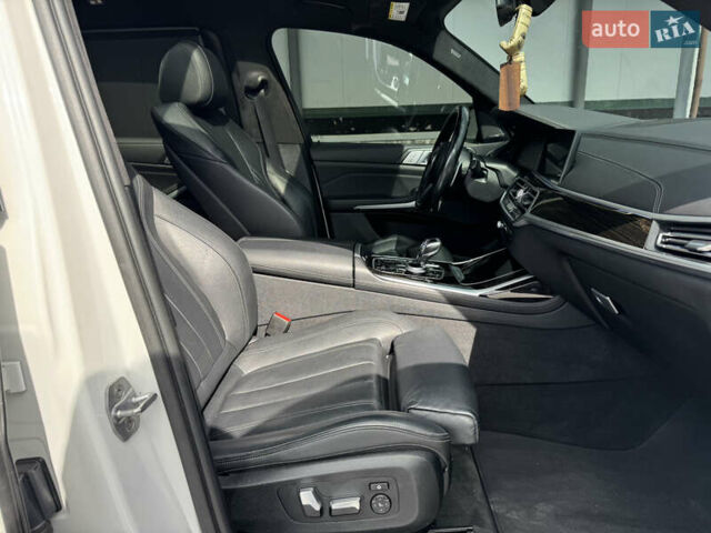 Білий БМВ X7, об'ємом двигуна 3 л та пробігом 166 тис. км за 64500 $, фото 44 на Automoto.ua