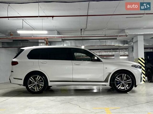 Белый БМВ X7, объемом двигателя 4.39 л и пробегом 99 тыс. км за 71900 $, фото 9 на Automoto.ua