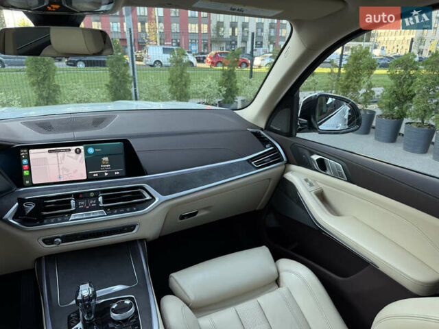 Белый БМВ X7, объемом двигателя 3 л и пробегом 109 тыс. км за 67000 $, фото 45 на Automoto.ua