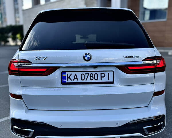 Белый БМВ X7, объемом двигателя 3 л и пробегом 75 тыс. км за 74000 $, фото 6 на Automoto.ua