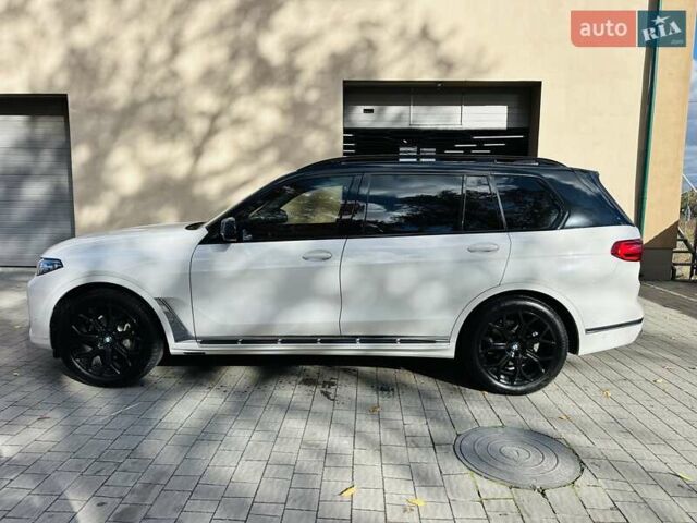 Белый БМВ X7, объемом двигателя 3 л и пробегом 67 тыс. км за 59500 $, фото 10 на Automoto.ua