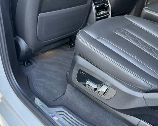 Белый БМВ X7, объемом двигателя 3 л и пробегом 75 тыс. км за 74000 $, фото 21 на Automoto.ua