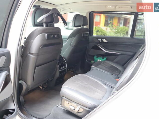 Білий БМВ X7, об'ємом двигуна 3 л та пробігом 131 тис. км за 61900 $, фото 37 на Automoto.ua