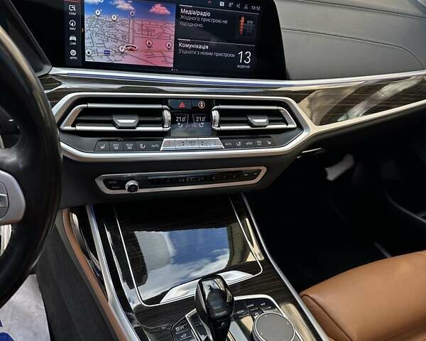 Белый БМВ X7, объемом двигателя 3 л и пробегом 67 тыс. км за 59500 $, фото 50 на Automoto.ua