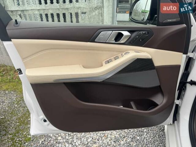 Белый БМВ X7, объемом двигателя 2.99 л и пробегом 98 тыс. км за 79000 $, фото 42 на Automoto.ua