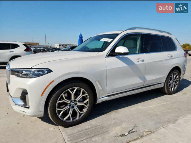 Белый БМВ X7, объемом двигателя 3 л и пробегом 133 тыс. км за 55000 $, фото 1 на Automoto.ua