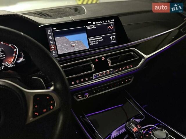 Белый БМВ X7, объемом двигателя 4.39 л и пробегом 99 тыс. км за 71900 $, фото 16 на Automoto.ua