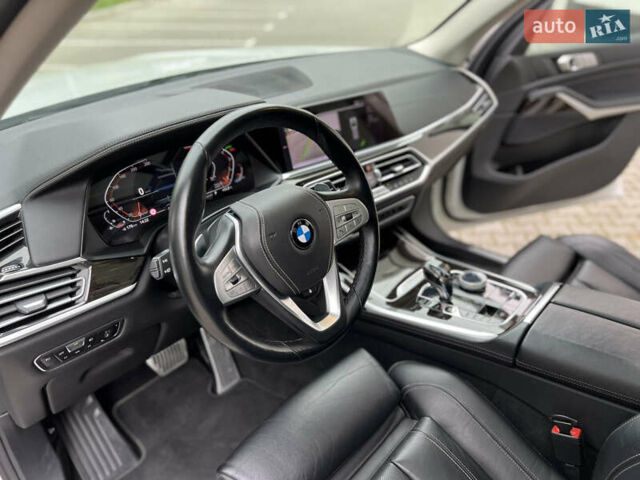 Білий БМВ X7, об'ємом двигуна 3 л та пробігом 130 тис. км за 53500 $, фото 27 на Automoto.ua